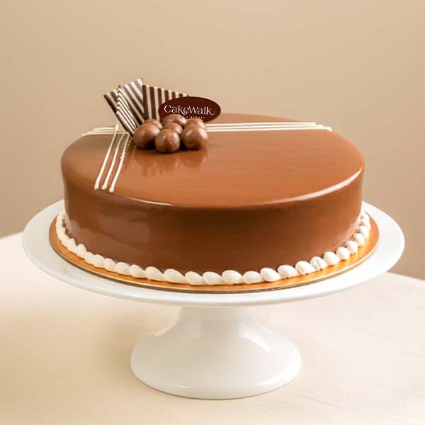 Eggless Milk Chocolate Cake