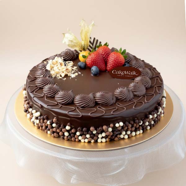 Eggless Chocolate Hazelnut Cake
