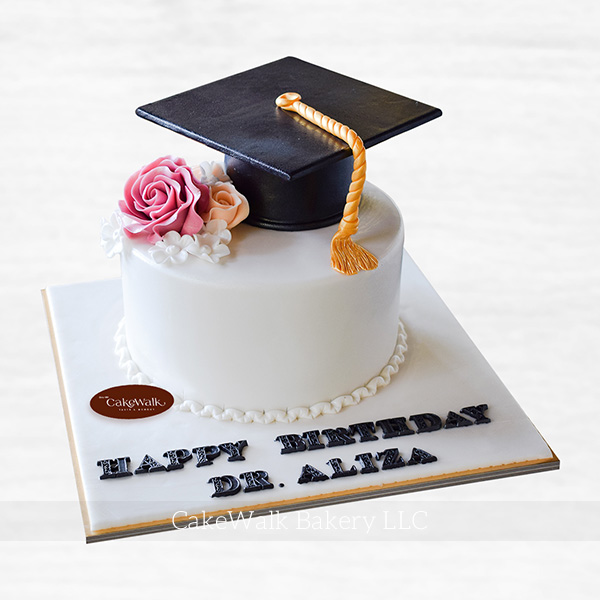 Graduation cake with flower