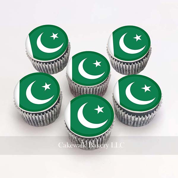 Pakistan Flag Cupcakes