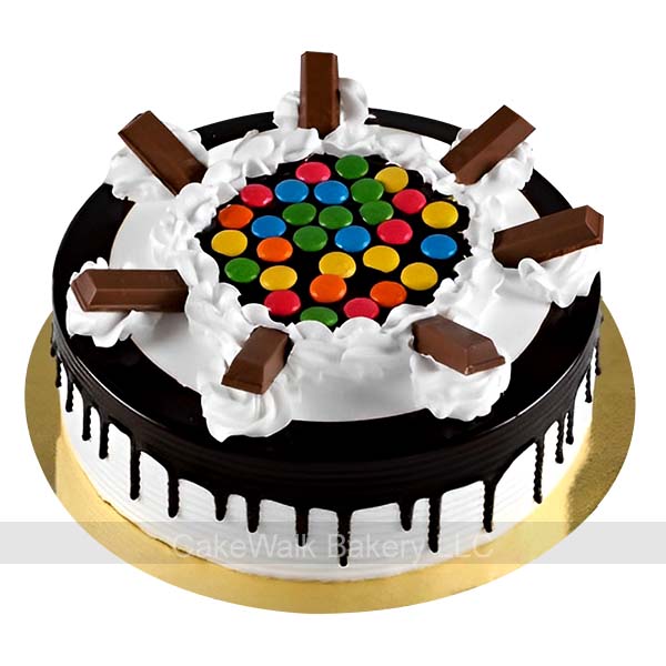 Chocolate Drip Cream Cake 