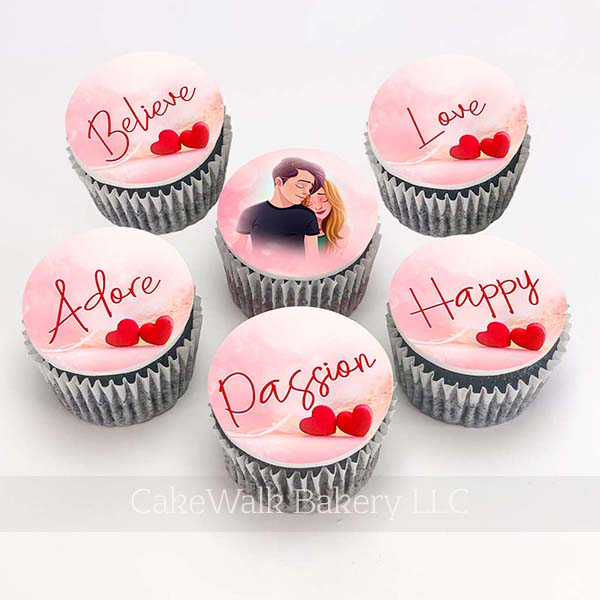 Love Couple Printed Cupcakes2
