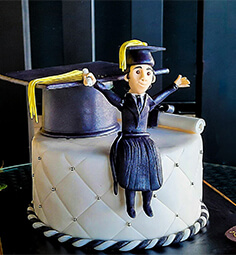 GRADUATION CAKE