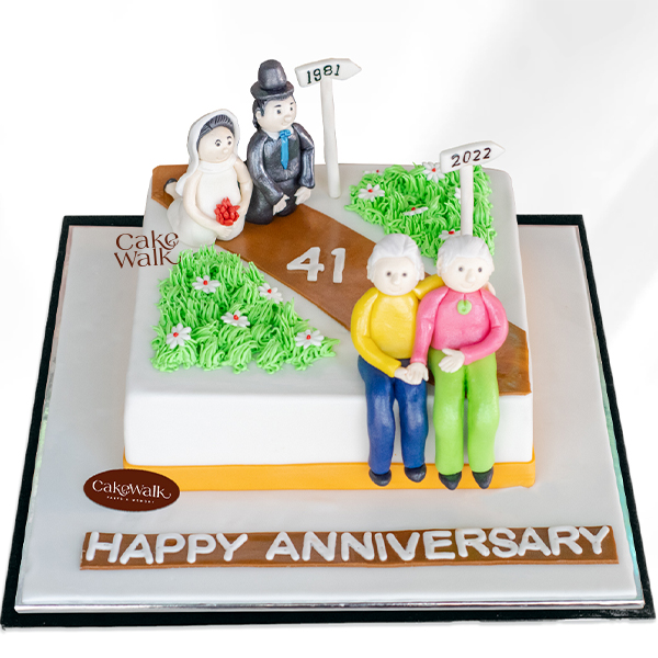 OLD COUPLE IN LOVE ANNIVERSARY CAKE