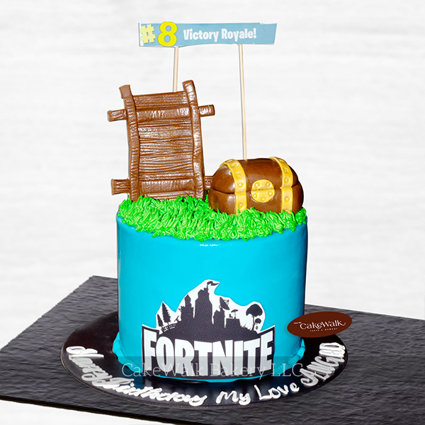 Fortnite Theme Cake-2