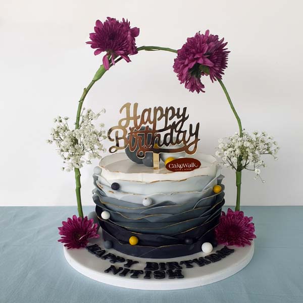 Black & White Ombre Fondant Cake