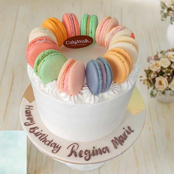 Assorted Macaron Special Cake