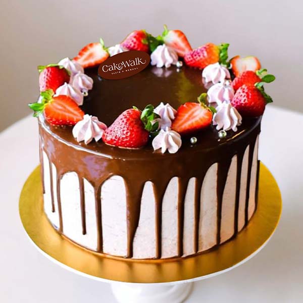 Eggless Strawberry Chocolate Drip Cake
