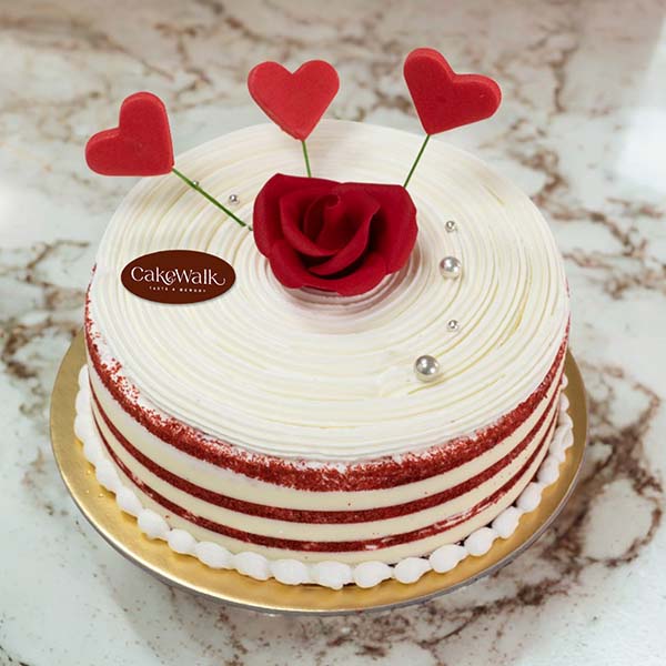 Rose Heart Delight Cake