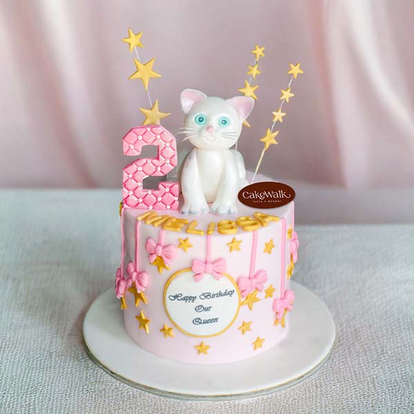 White Kitty Cat Theme Cake