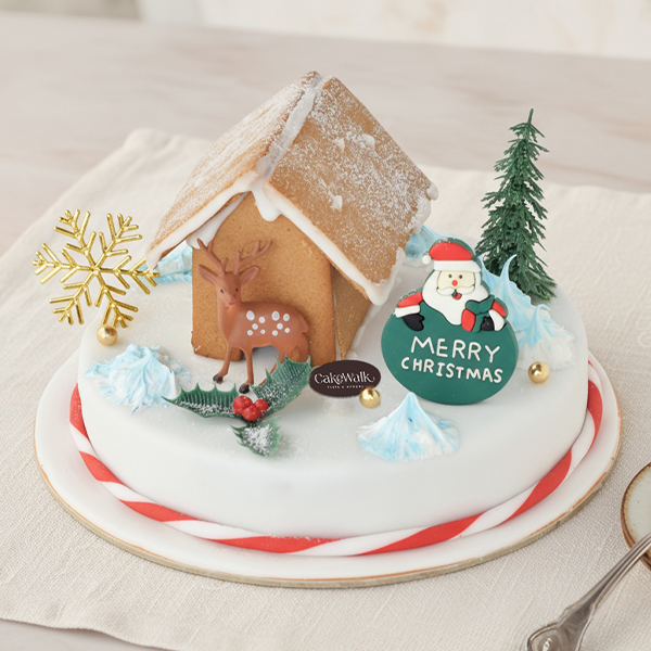 White Novelty Plum Cake – Gingerbread House | Christmas Cake